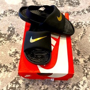 New! Nike Sandals